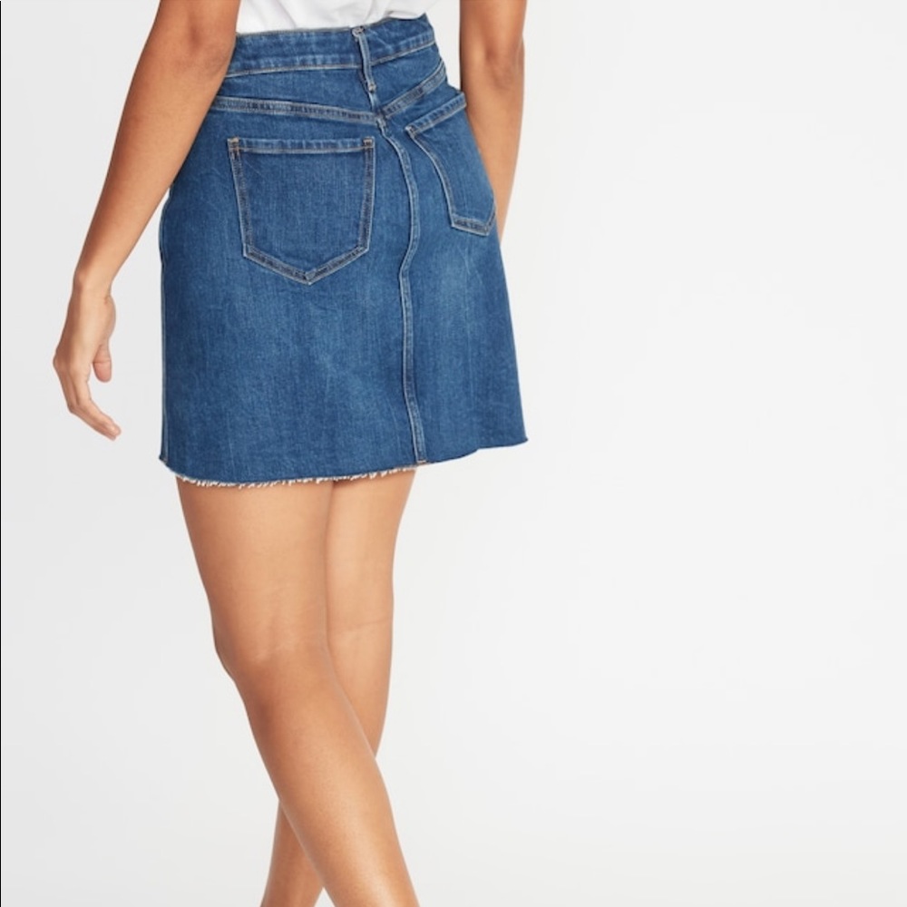 Old Navy High Waisted Frayed Hem Jean Skirt 12 NWT - Picture 8 of 8